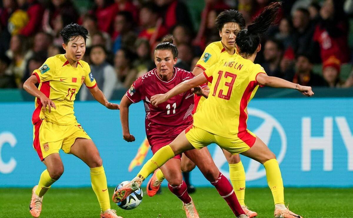 罗萨达在比赛中打出了精彩的战术配合