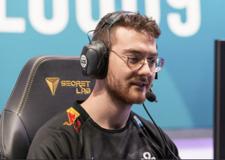 包含SBTC轻取PSG，Huni一己之力扛起全队的词条