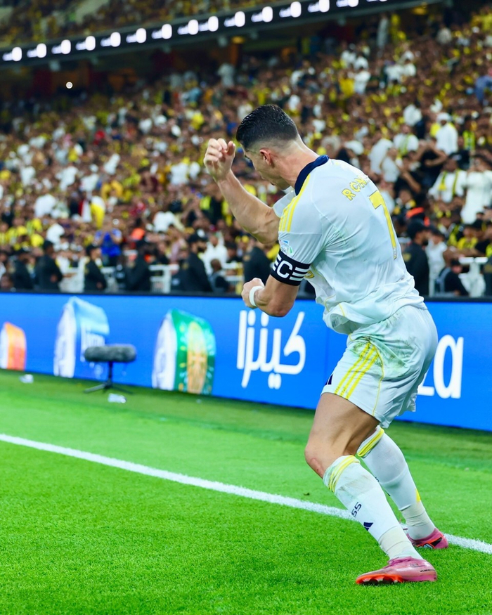 阿拉维斯中场送出绝杀，帮助球队夺得胜利