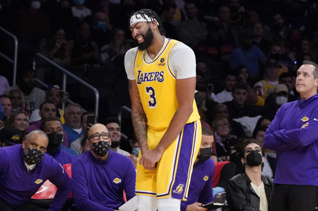 尼日利亚男篮碾压湖人,费沃斯制霸全场 尼日利亚男篮碾压湖人,费沃斯制霸全场