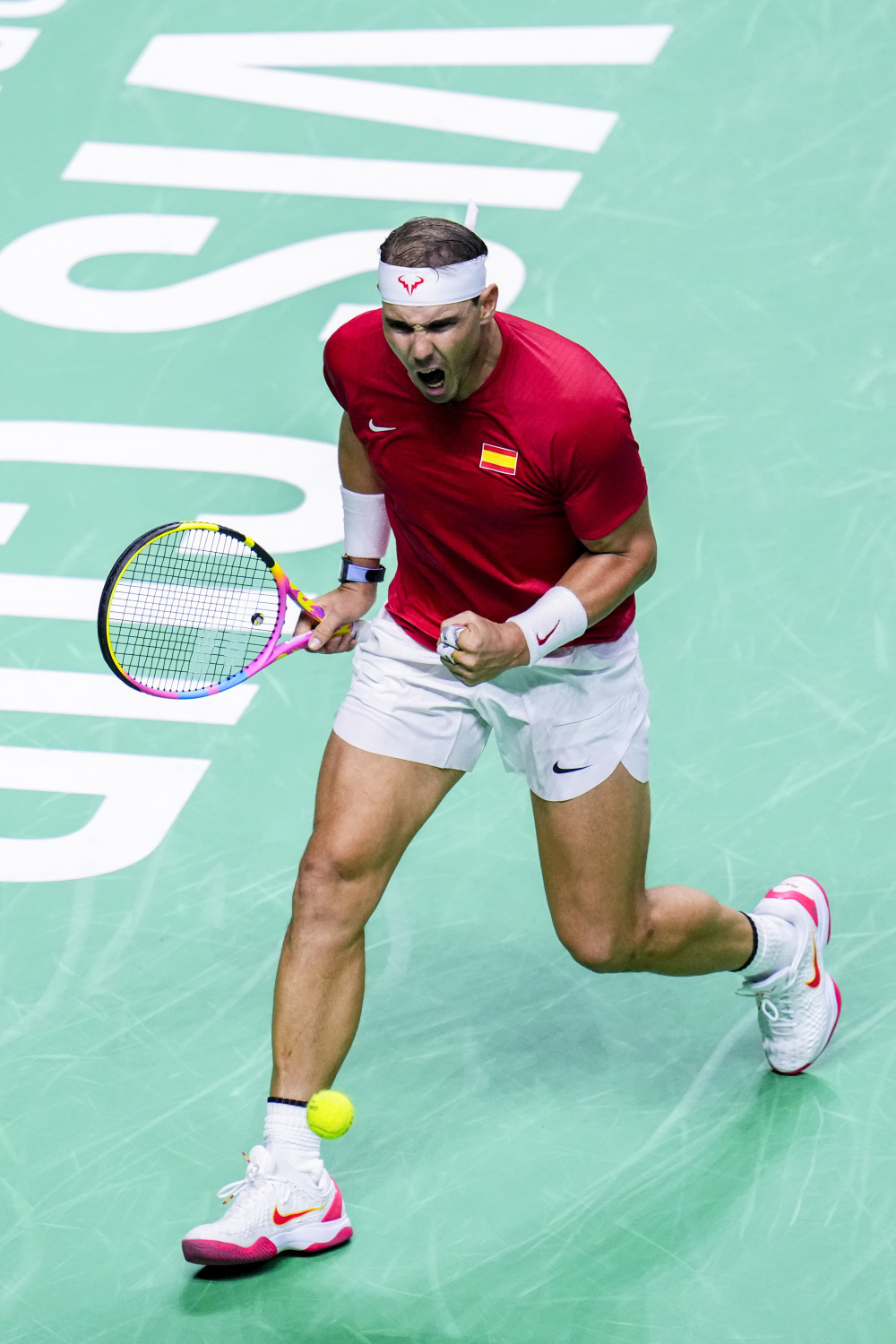 西班牙网球队碾压美国网球队,克耶高斯三分雨点燃全场的简单介绍 西班牙网球队碾压美国网球队,克耶高斯三分雨点燃全场的简单介绍