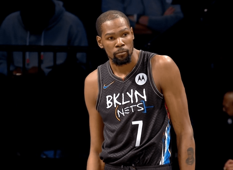 加拿大男篮碾压篮网B队，锡安三分雨点燃全场的简单介绍