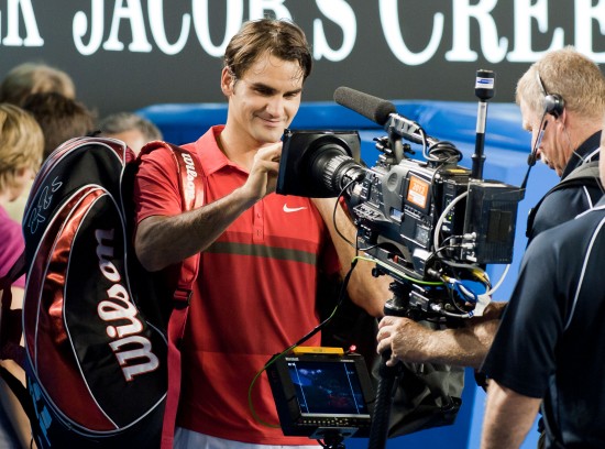 澳大利亚网球队鏖战欧洲网球队，费德勒完成帽子戏法