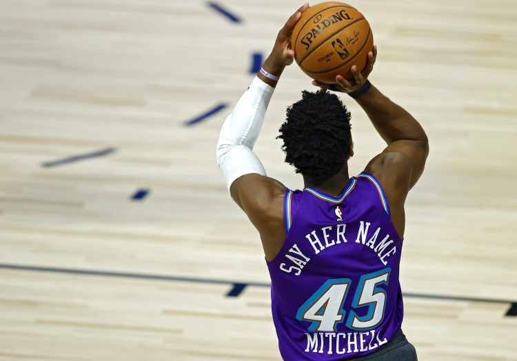 包含步行者强势爵士，布拉德利三分雨点燃全场的词条