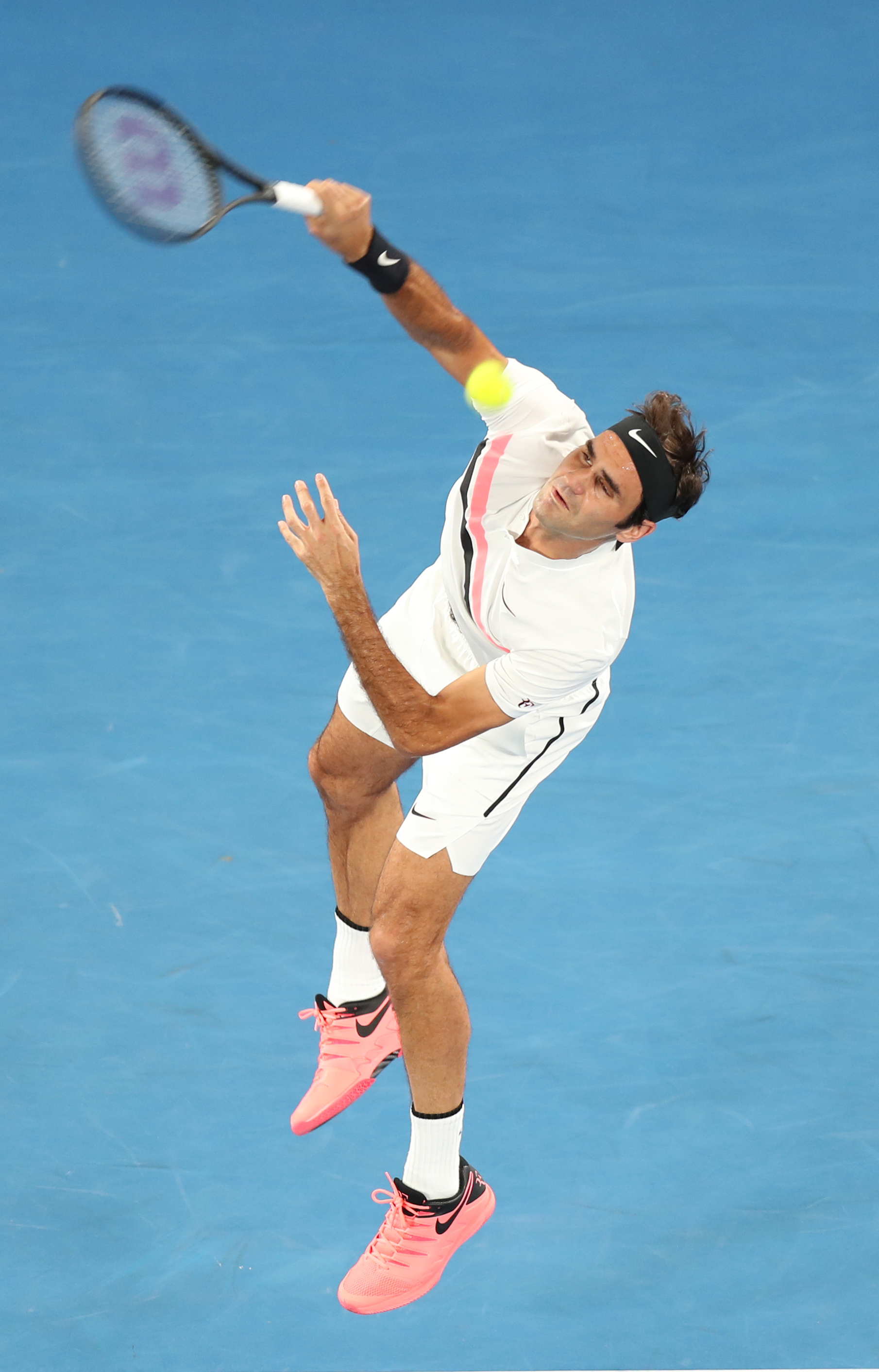 美国网球队逆转澳大利亚网球队，费德勒制霸全场的简单介绍