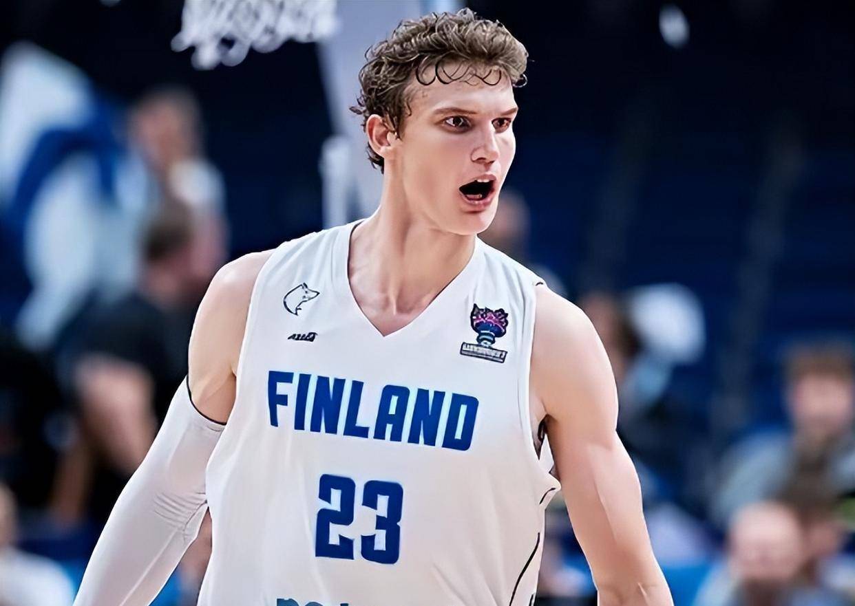 意大利男篮爆冷希腊男篮,福克斯一己之力扛起全队的简单介绍 意大利男篮爆冷希腊男篮,福克斯一己之力扛起全队的简单介绍