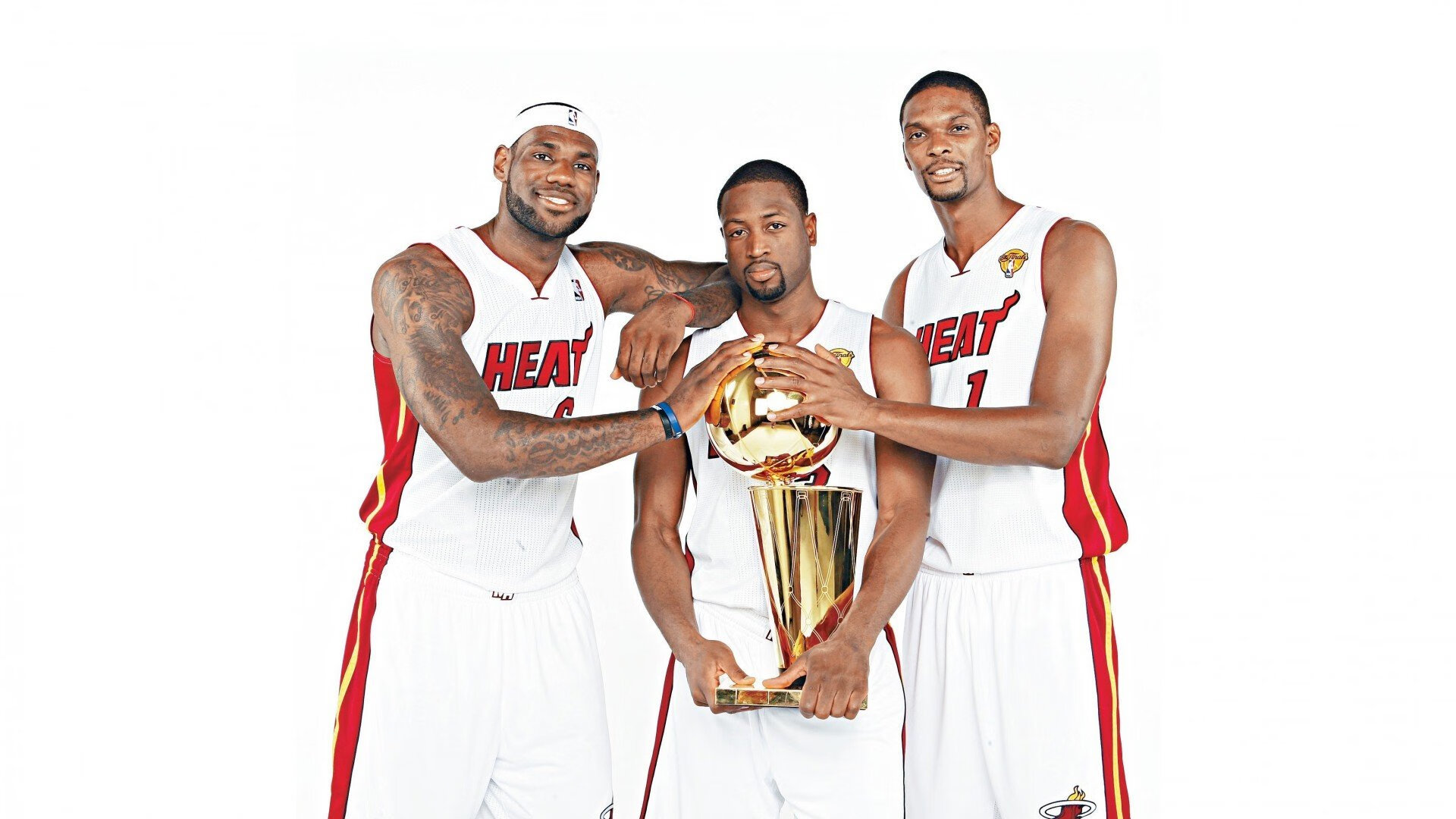 塔图姆贡献制胜表现,雷霆巅峰对决公牛胜出