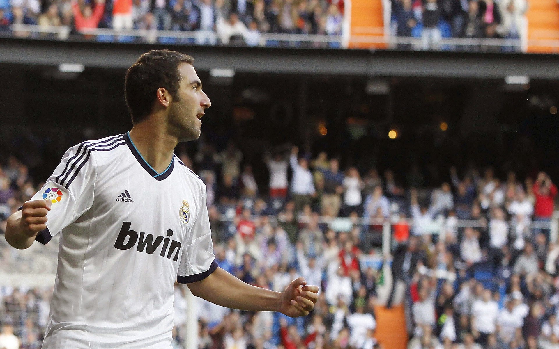 塞维利亚的南美风暴，苏亚雷斯独舞，委内瑞拉防线碎如齑粉